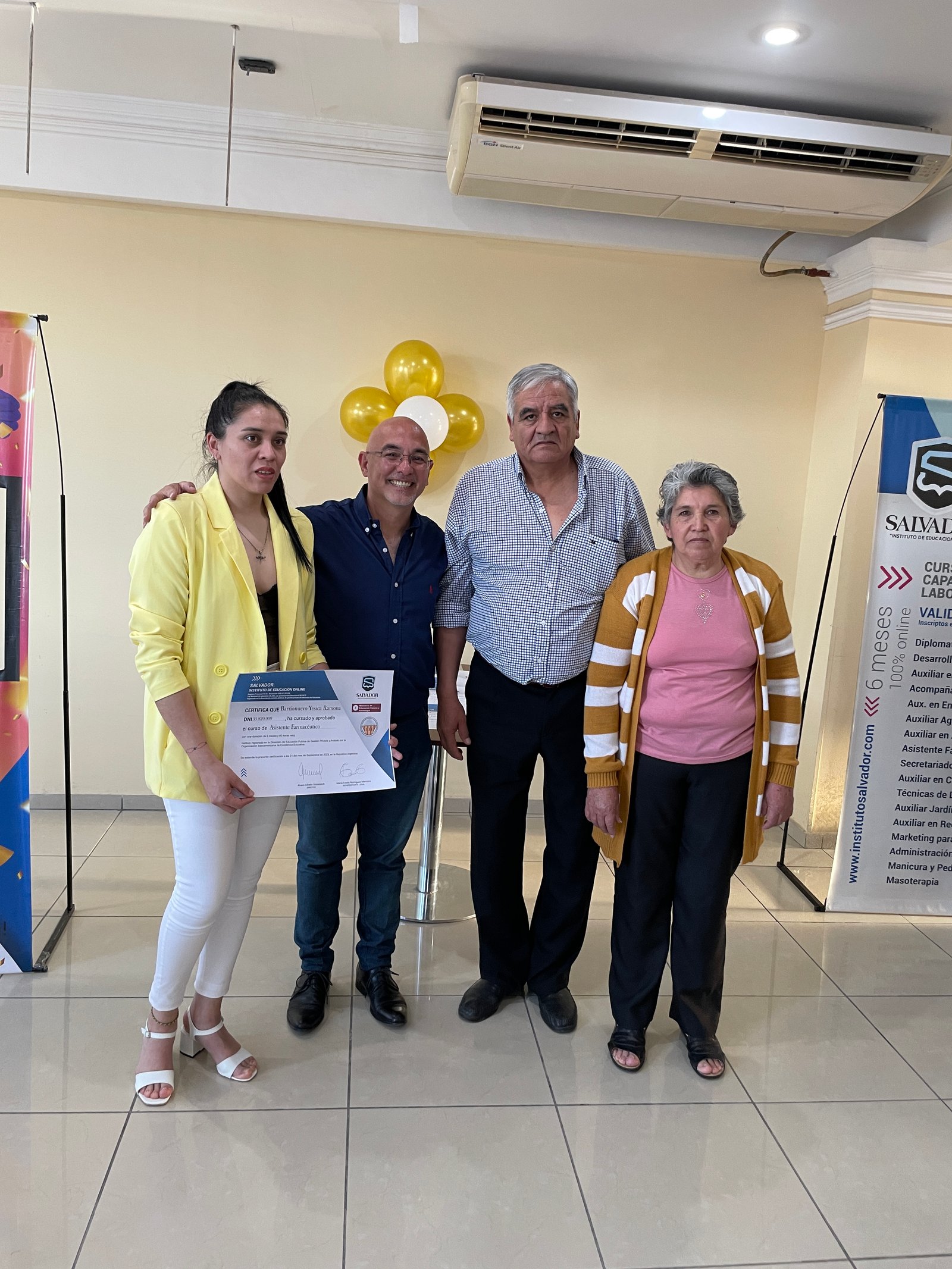 Graduados del Instituto Salvador