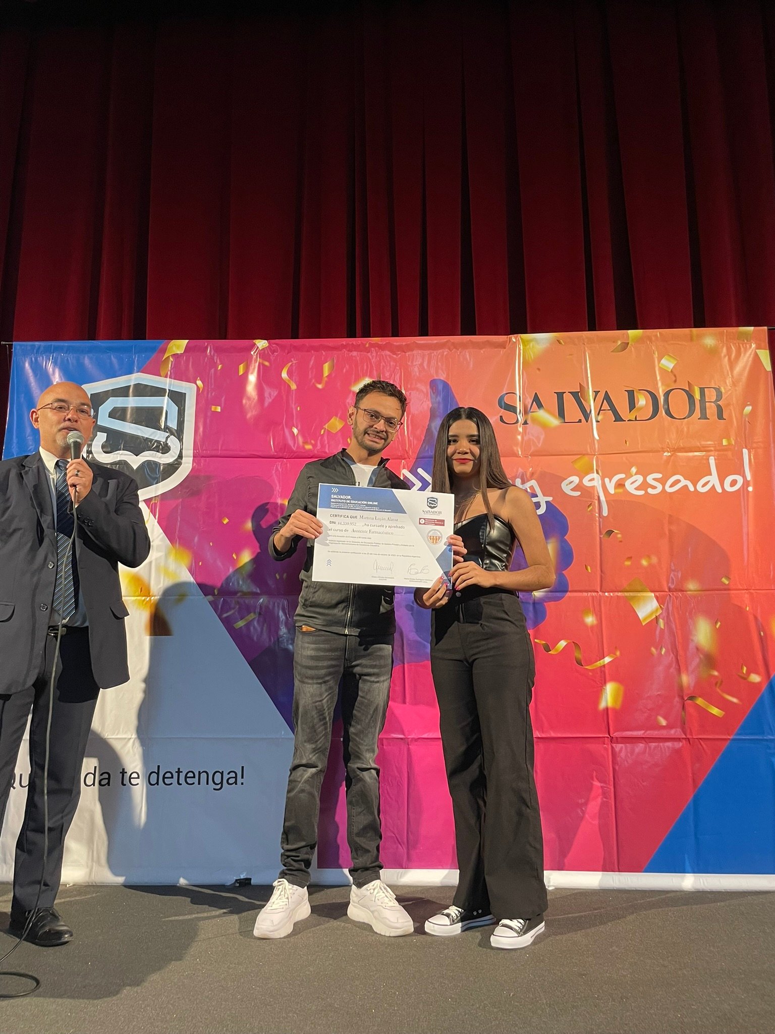 Graduados del Instituto Salvador